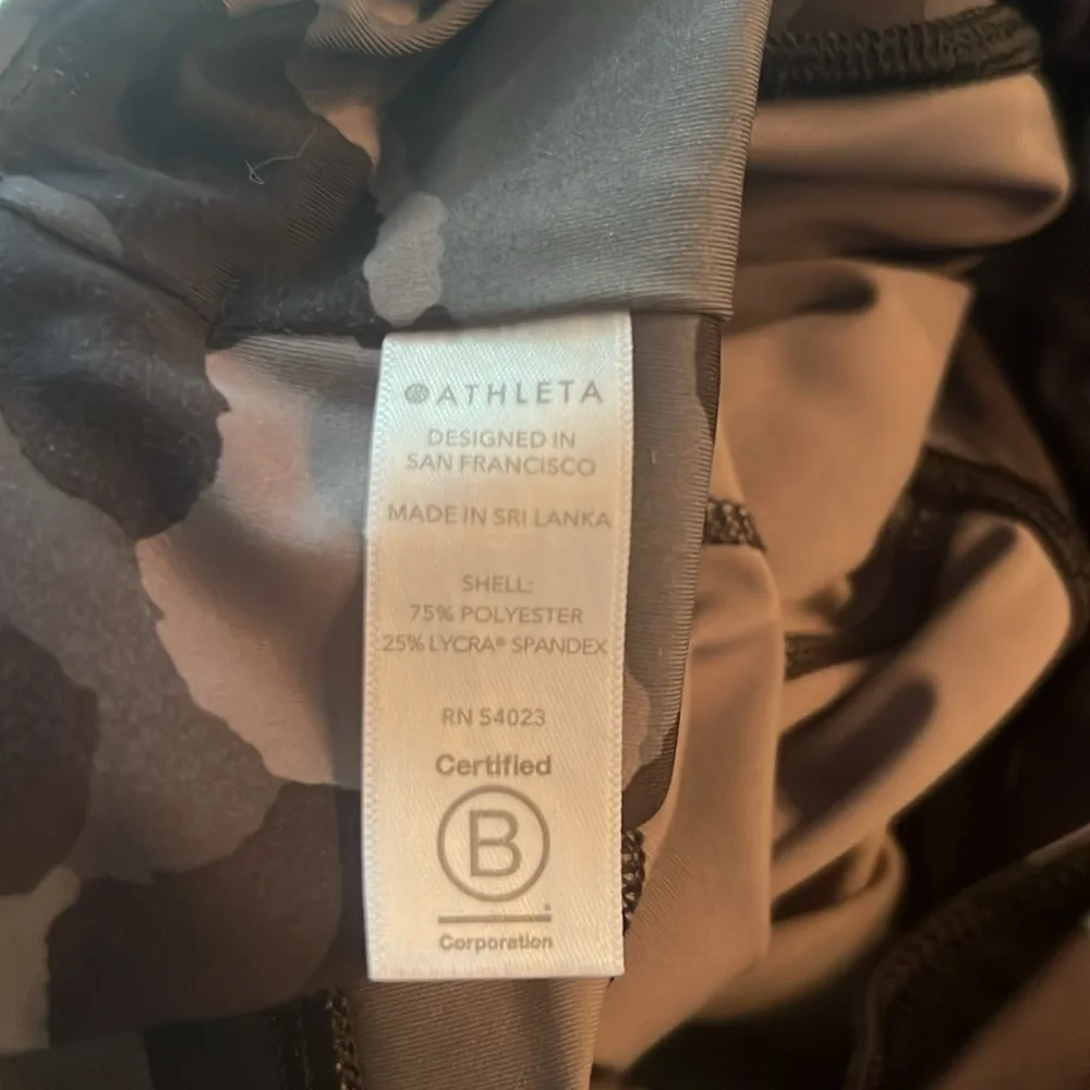 ATHLETA Lightening Camo Print 7/8 Tight